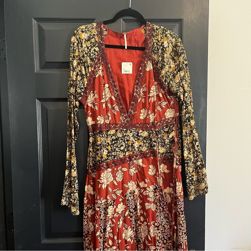 Free People Tilda Wrap Floral Maxi Dress, Size S, NWT - Picture 5 of 7